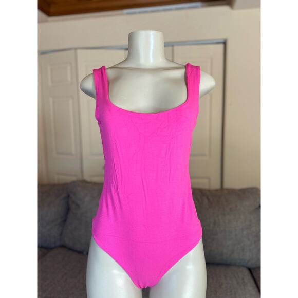 Naked Wardrobe Seamless Bodysuit Raspberry NWT - Picture 1 of 5